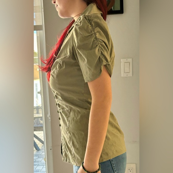 Button down top - Picture 3 of 7